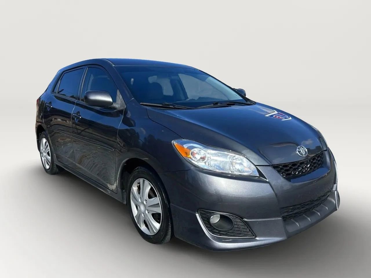 Used 2010 Toyota Matrix image 2