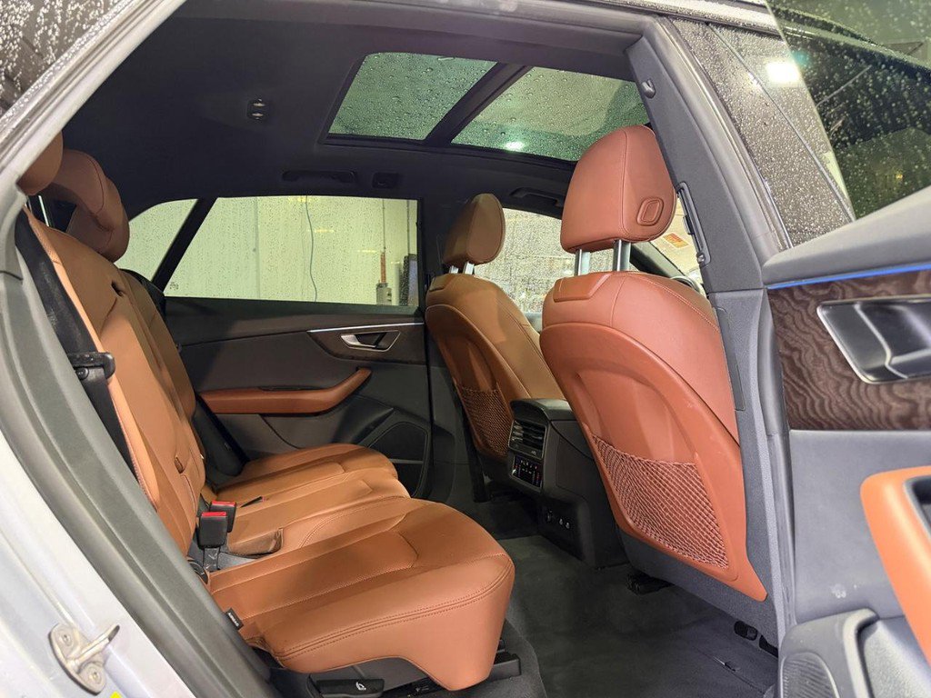 Used 2022 Audi Q8 Premium Plus w/ Premium Plus Package AWD/4WD image 10