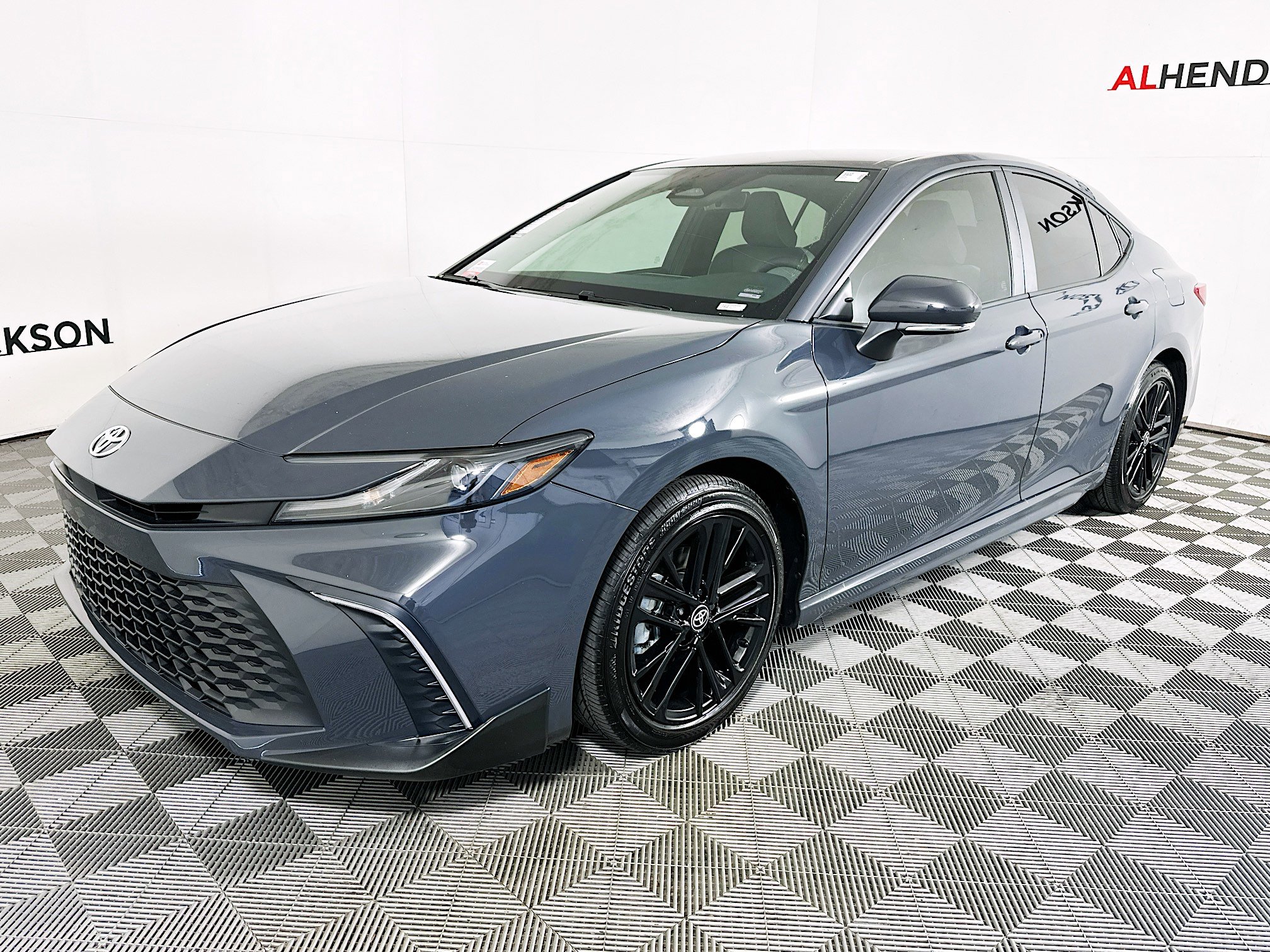 Certified 2025 Toyota Camry SE w/ Convenience Package image 7