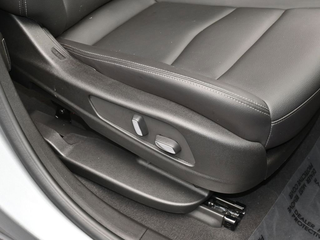 Used 2024 Cadillac XT5 Luxury image 46