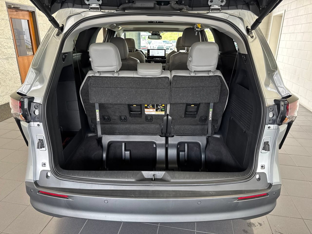 Certified 2025 Toyota Sienna XLE w/ XLE Plus Package AWD/4WD image 10