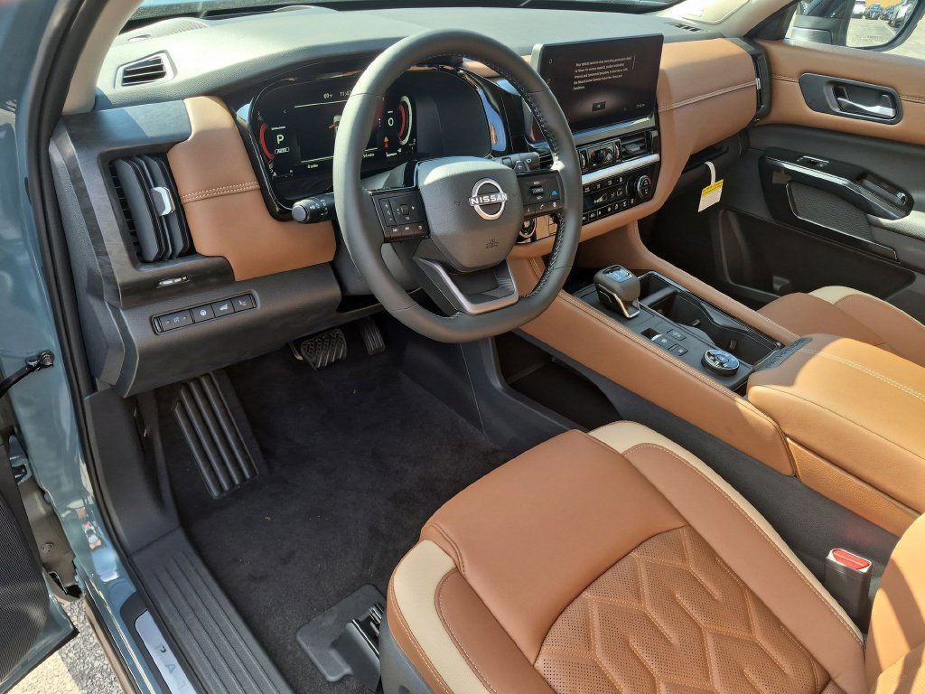 New 2026 Nissan Pathfinder Platinum AWD/4WD image 5