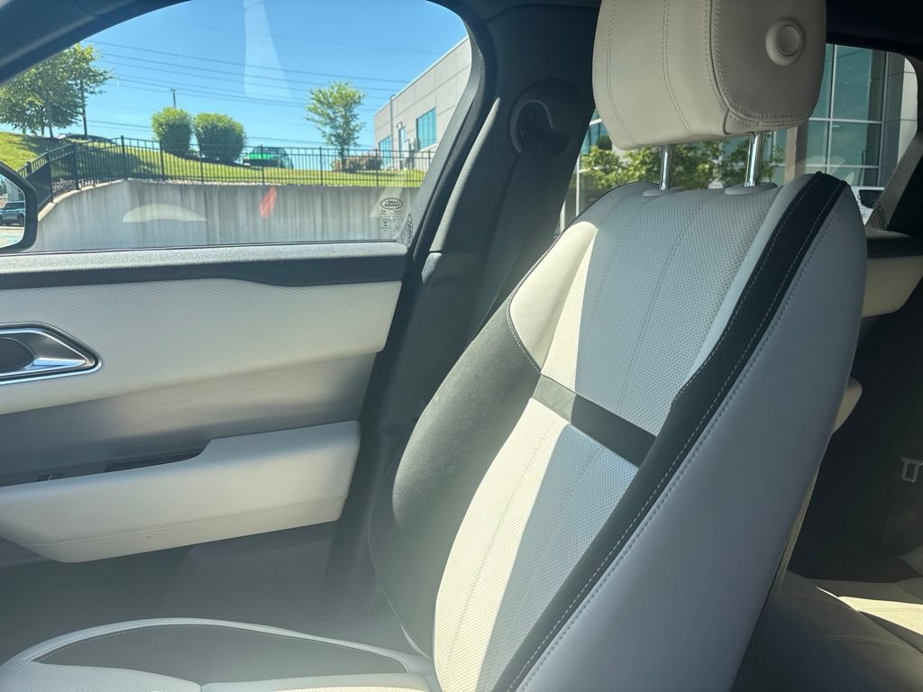 Used 2018 Land Rover Range Rover Velar R-Dynamic SE AWD/4WD image 29