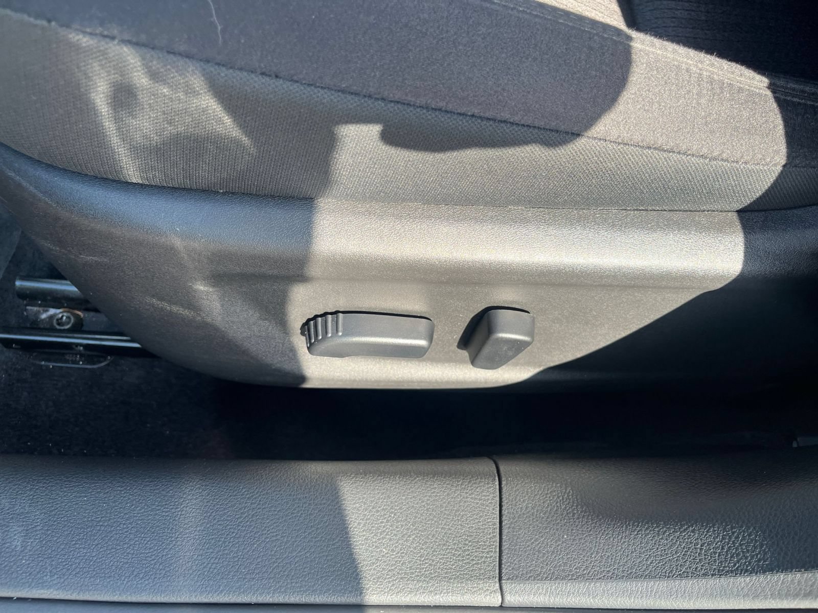 Used 2025 Nissan Altima 2.5 SV FWD image 18
