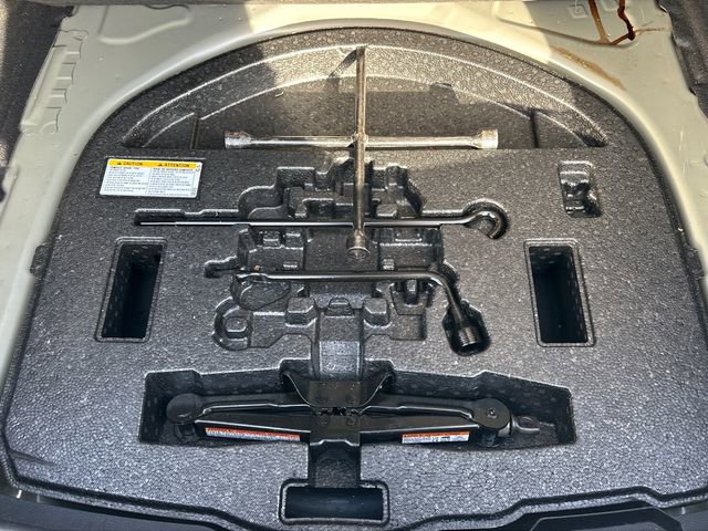 Used 2021 Toyota Corolla LE image 26