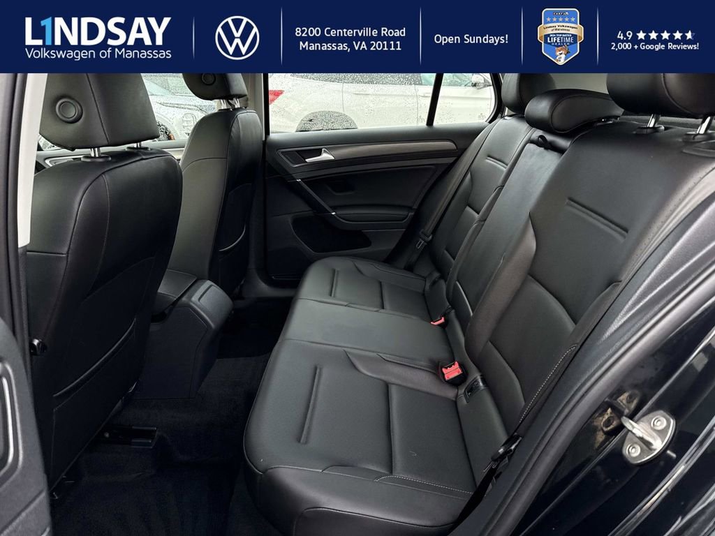 Used 2019 Volkswagen Golf SE image 10