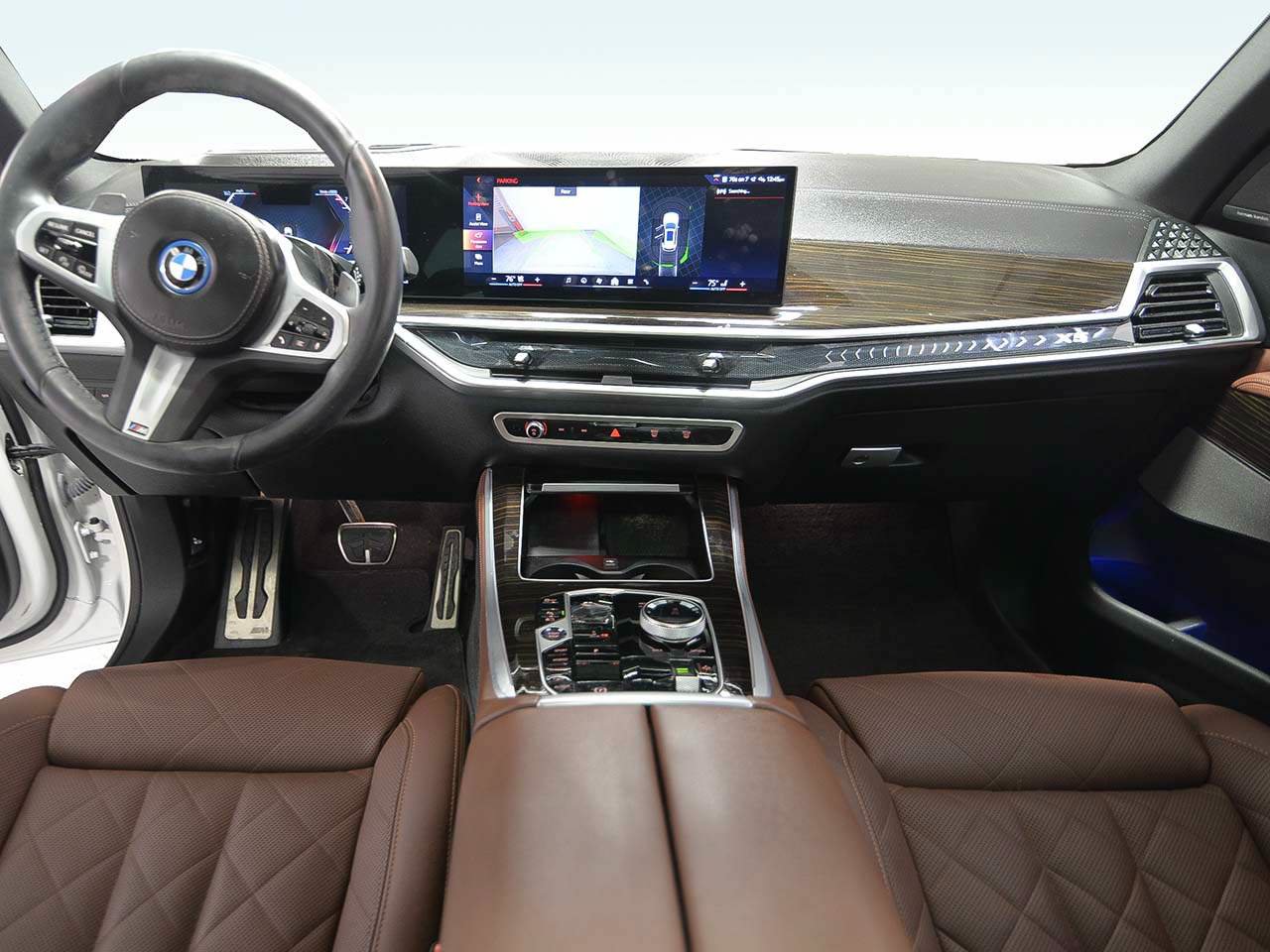 Used 2024 BMW X5 xDrive50e w/ Executive Package AWD/4WD image 13