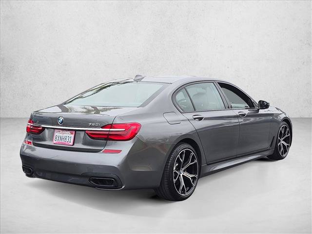 Used 2017 BMW 750i RWD image 5