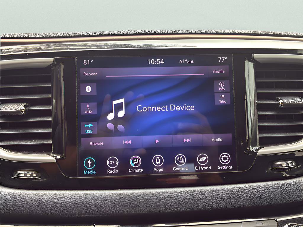 Used 2018 Chrysler Pacifica Touring-L image 31
