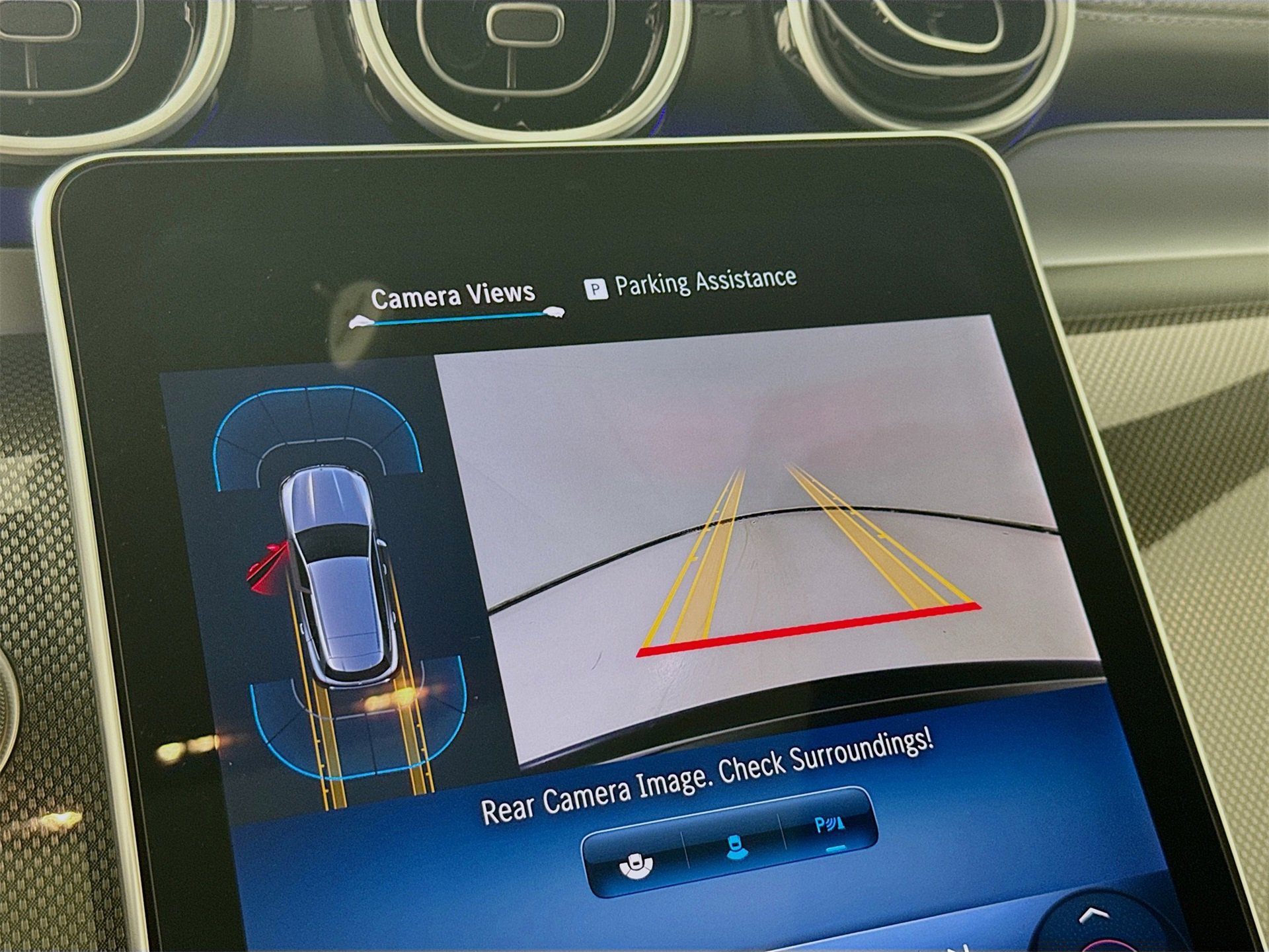 Used 2025 Mercedes-Benz GLC 300 image 14