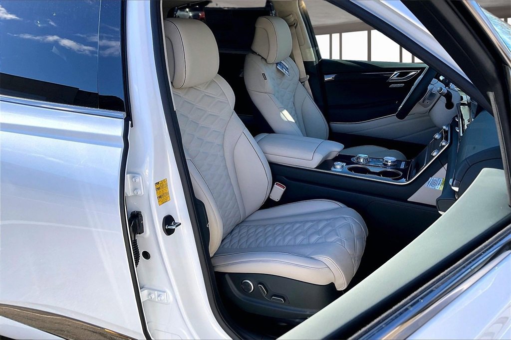 New 2026 Genesis GV80 3.5T e-SC image 11