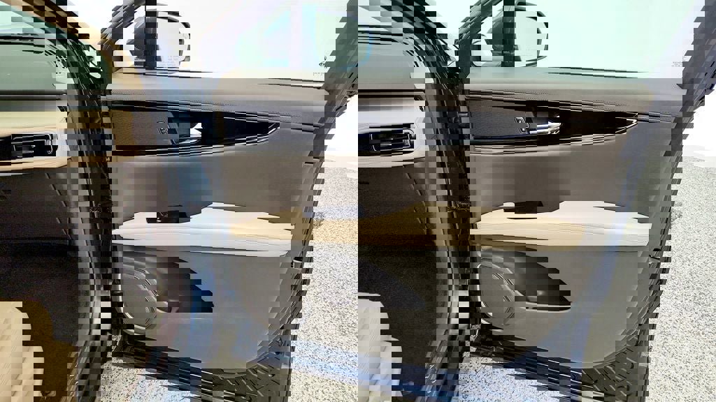 Used 2022 Lincoln Nautilus AWD w/ Premium Package image 26