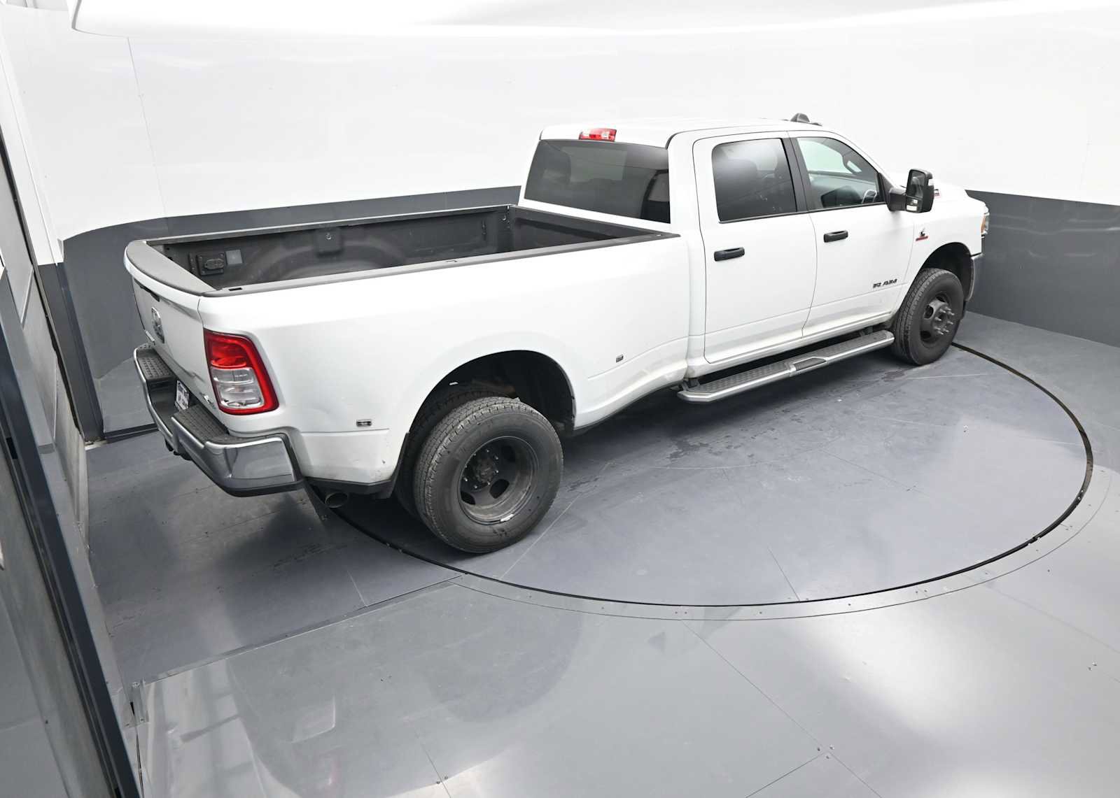 Used 2024 RAM 3500 Big Horn image 90