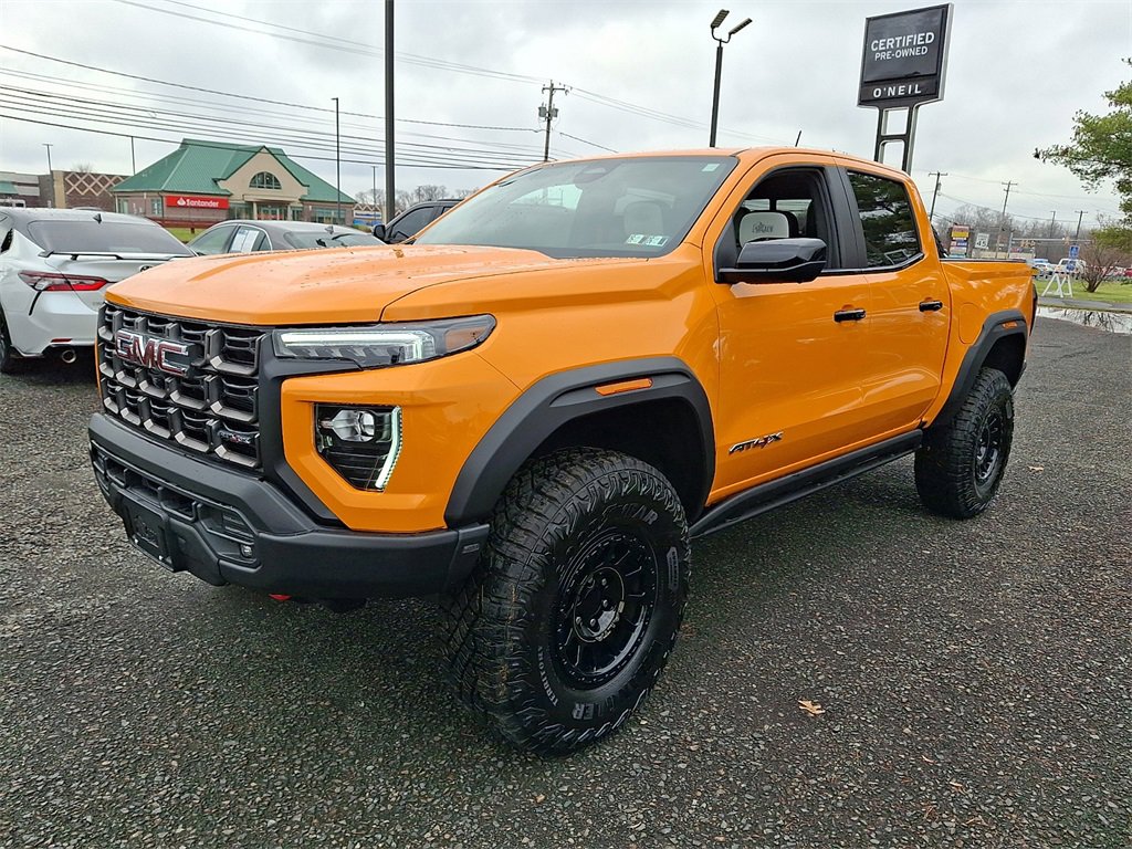 Used 2025 GMC Canyon AT4 w/ AT4X AEV Edition image 3
