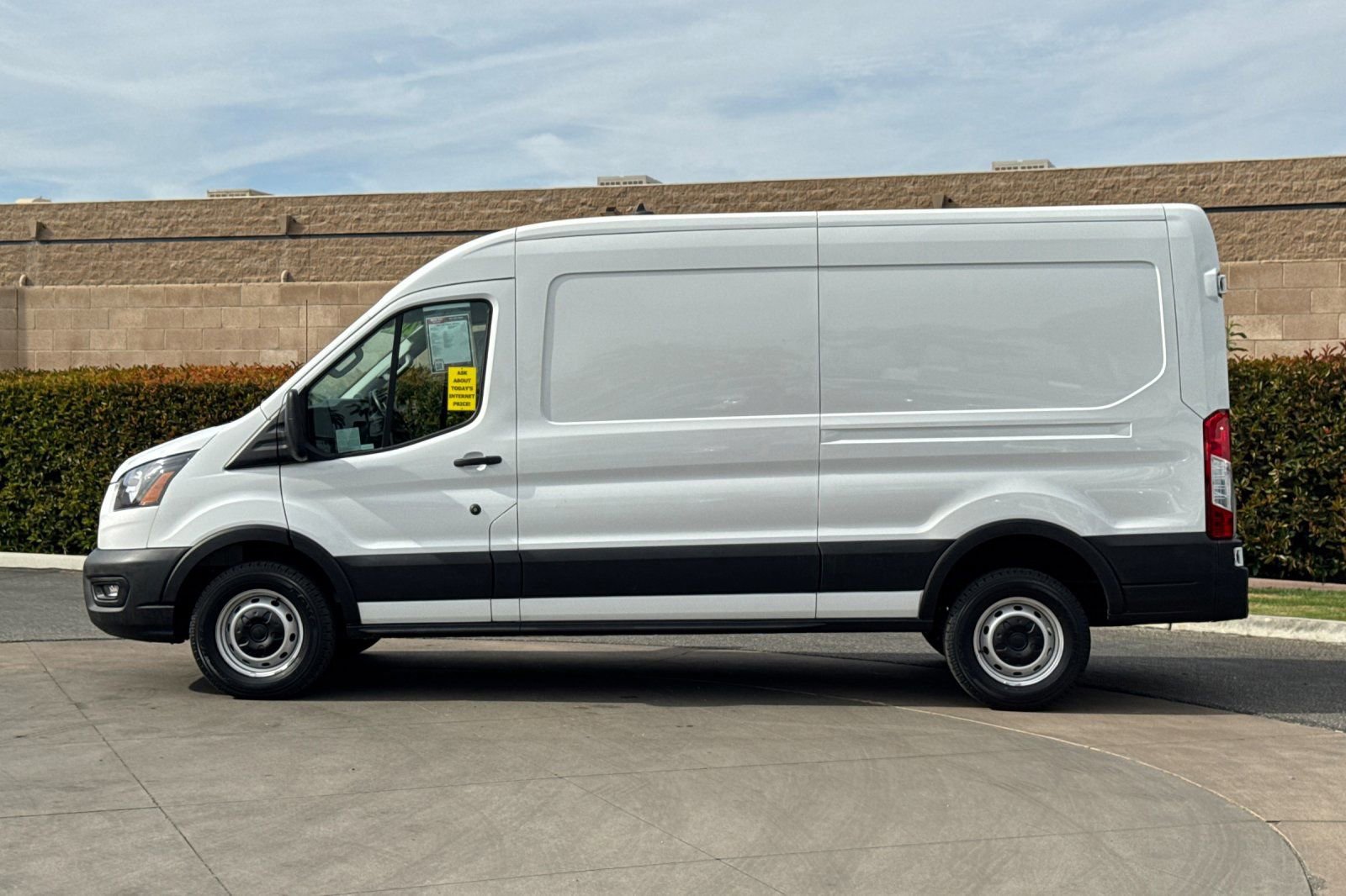 Used 2025 Ford Transit 250 148 Medium Roof w/ Load Area Protection Package image 7