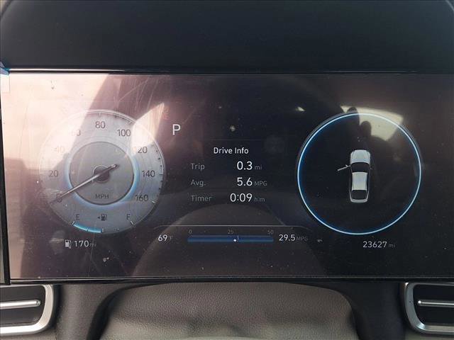 Used 2023 Hyundai Elantra SEL w/ Convenience Package image 10