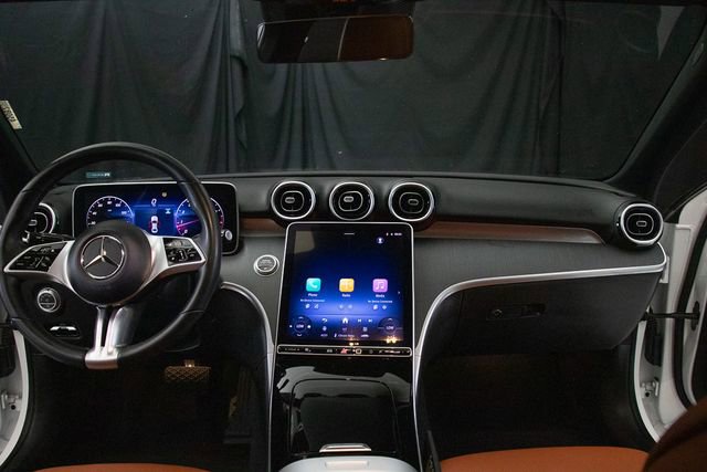 Used 2025 Mercedes-Benz C 300 4MATIC Sedan image 21