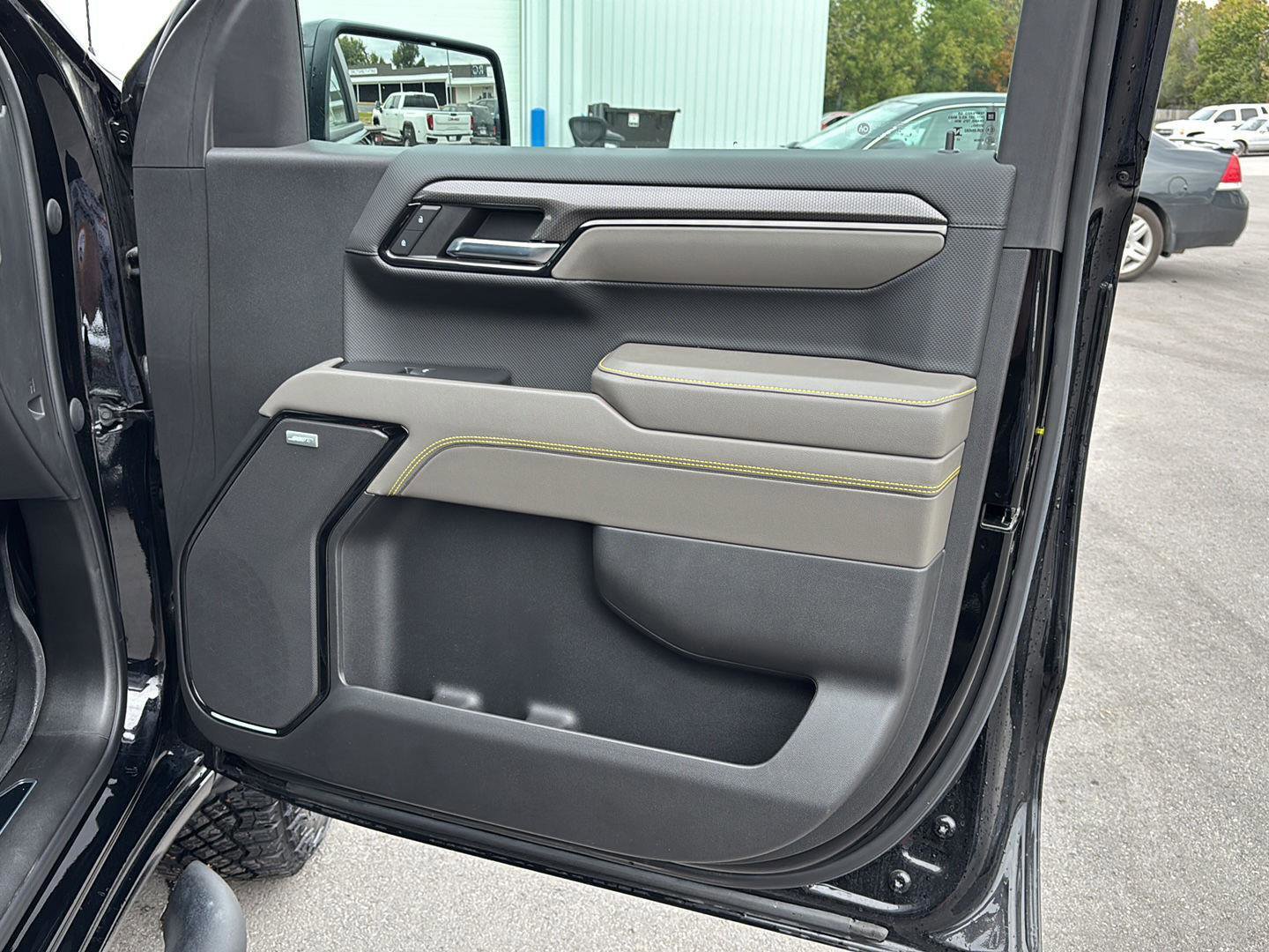 Used 2024 Chevrolet Silverado 1500 ZR2 w/ Technology Package image 22