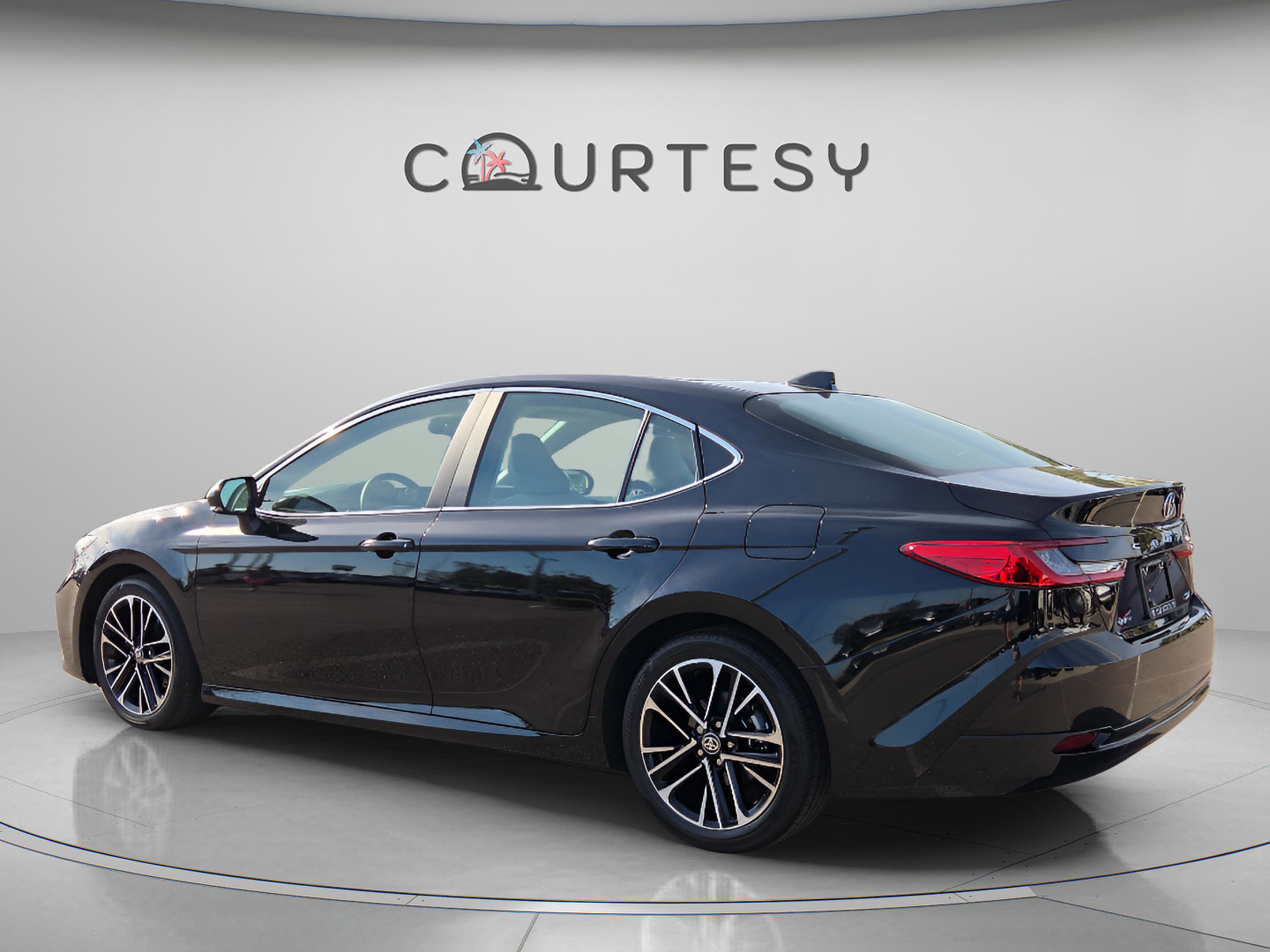 Certified 2025 Toyota Camry XLE image 4