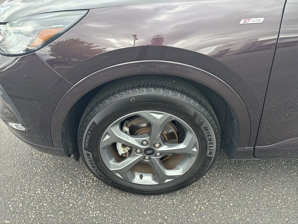 Used 2023 Ford Escape ST-Line w/ Tech Pack #1 AWD/4WD image 12