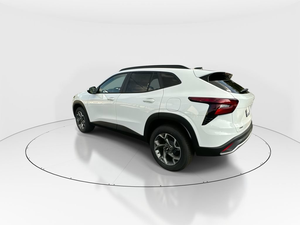 New 2026 Chevrolet Trax LT w/ LT Convenience Package FWD image 6