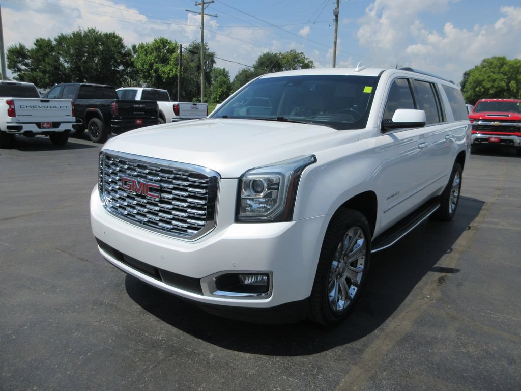 Certified 2019 GMC Yukon XL Denali w/ Open Road Package AWD/4WD image 11