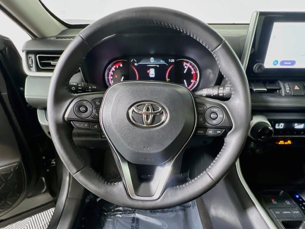 Used 2025 Toyota RAV4 XLE Premium FWD image 15