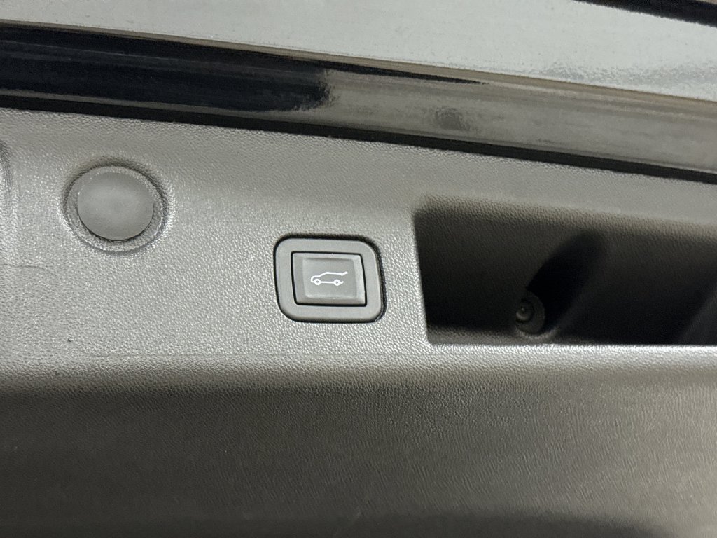 Used 2024 Chevrolet Equinox LT FWD image 28