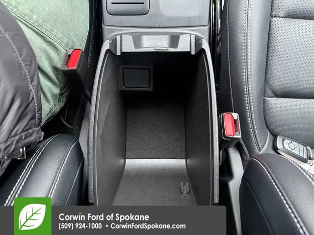 Used 2022 Ford Escape Titanium image 34