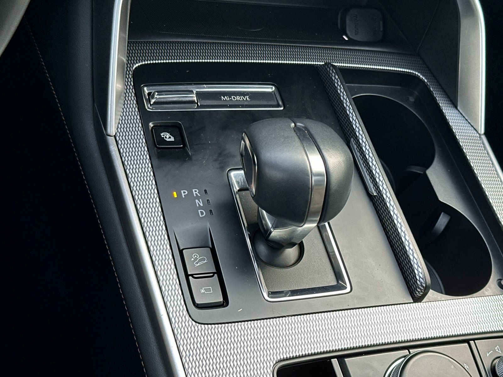 Certified 2025 MAZDA CX-90 Plug-In Hybrid w/ Premium Plus image 22