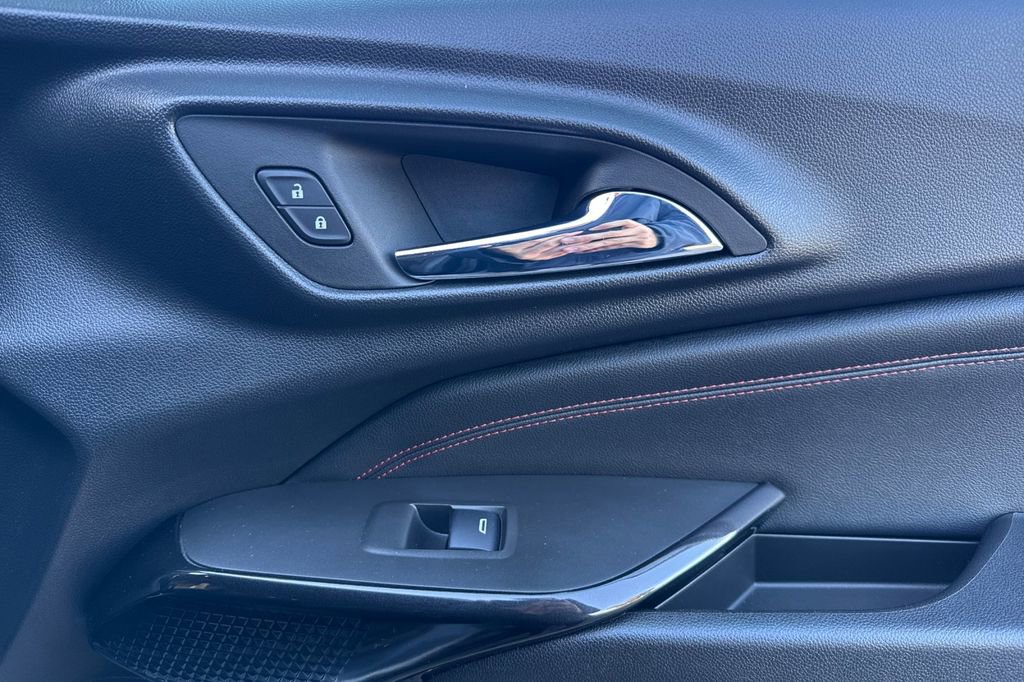 Certified 2024 Chevrolet Trax RS image 20