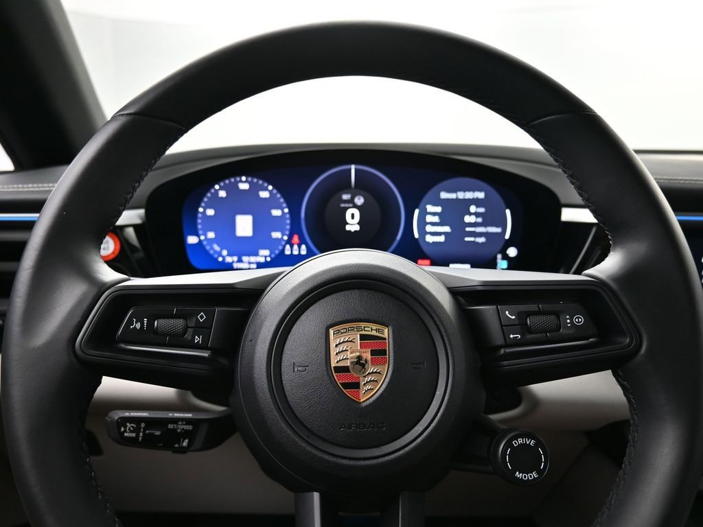 Certified 2024 Porsche Macan 4 Electric image 7