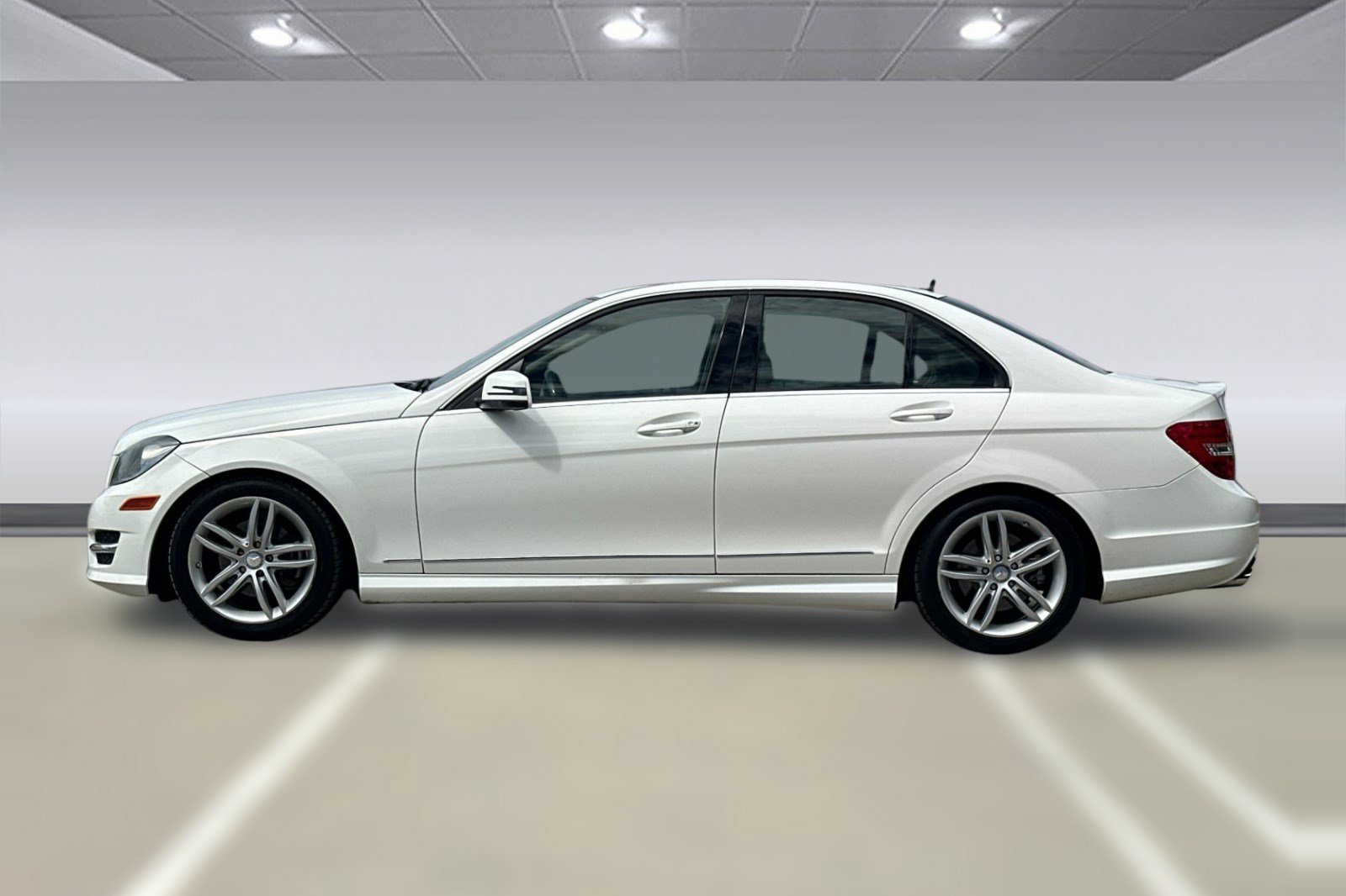 Used 2013 Mercedes-Benz C 250 Sedan image 2