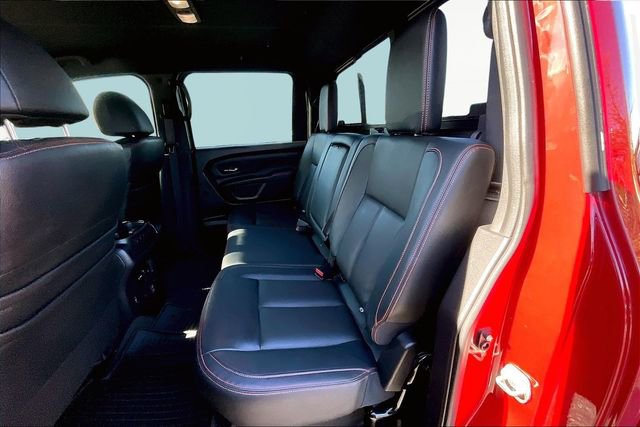 Used 2021 Nissan Titan PRO-4X w/ Pro-4x Convenience Package image 16