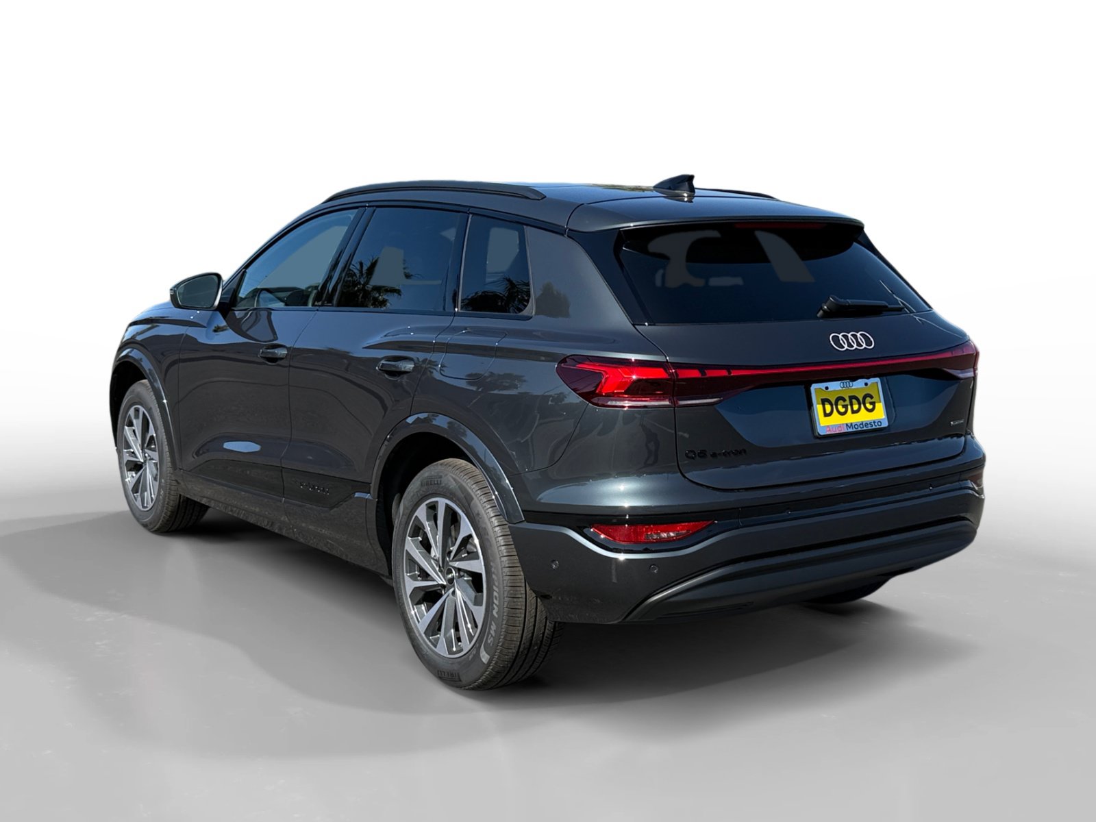 New 2027 Audi Q6 e-tron Premium AWD/4WD image 3