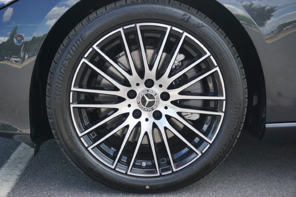 Certified 2025 Mercedes-Benz C 300 4MATIC Sedan image 18