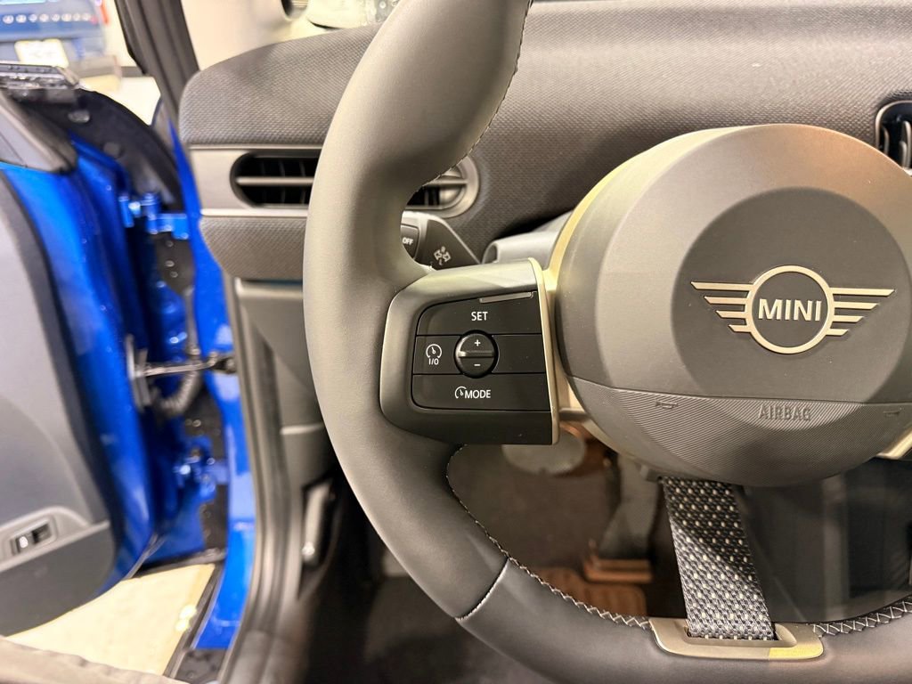 New 2026 MINI Cooper 2-Door Hardtop FWD image 13