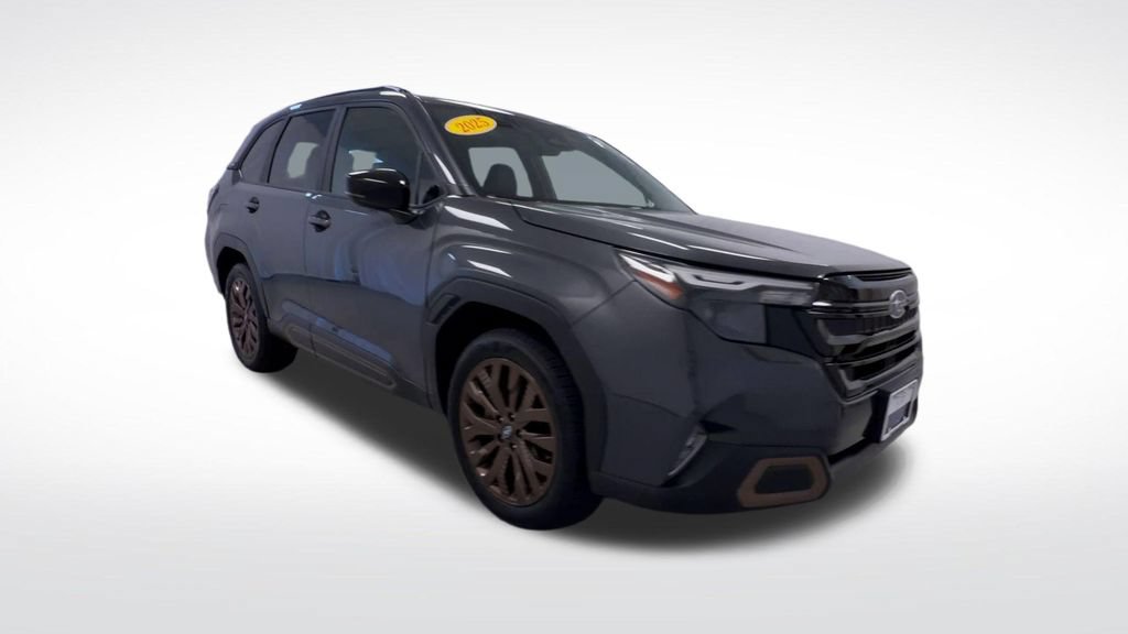 Used 2025 Subaru Forester Sport AWD/4WD image 2
