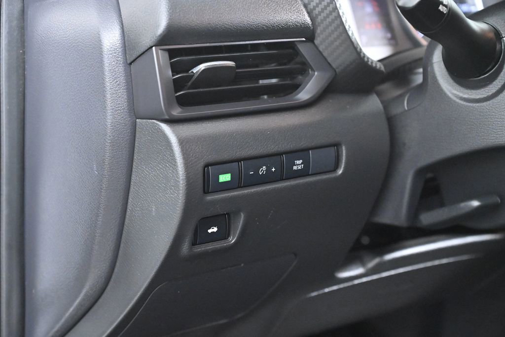 Certified 2023 Nissan Sentra S image 19