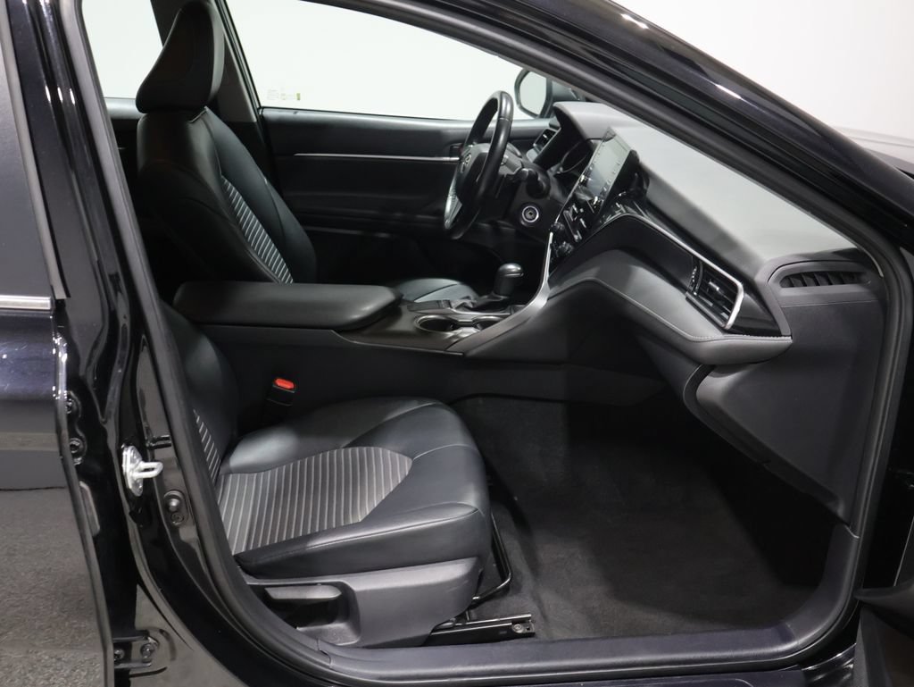 Used 2023 Toyota Camry SE FWD image 22
