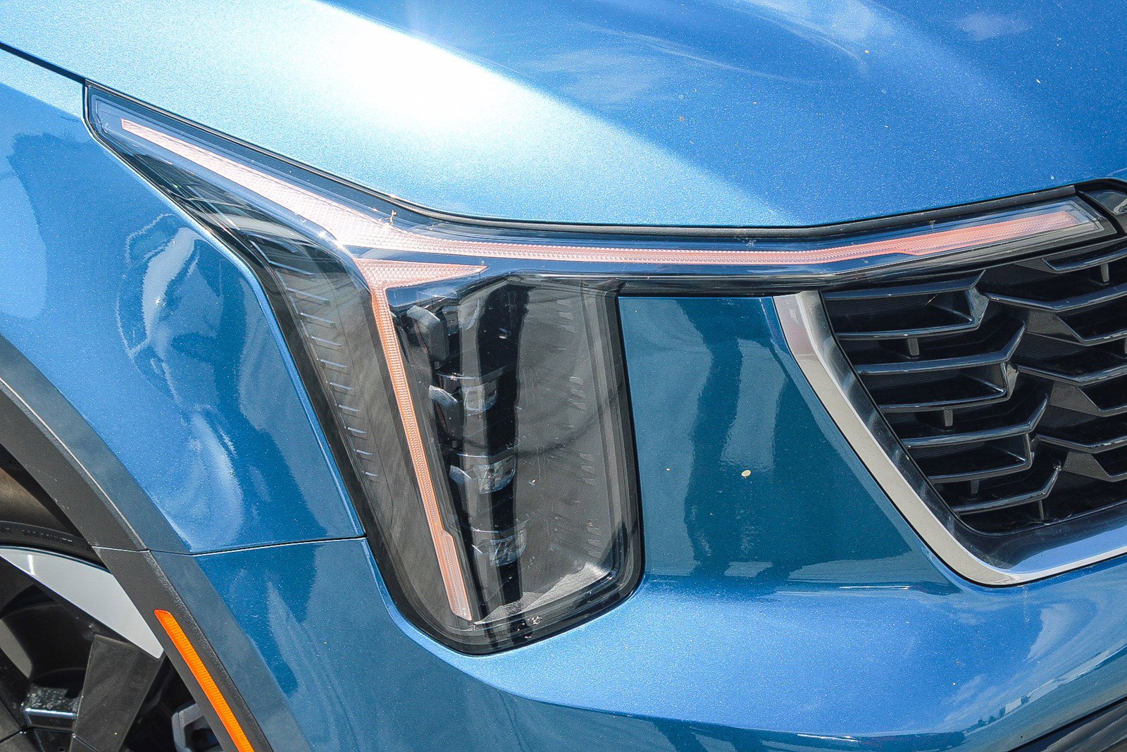 Used 2025 Kia Sorento EX image 2