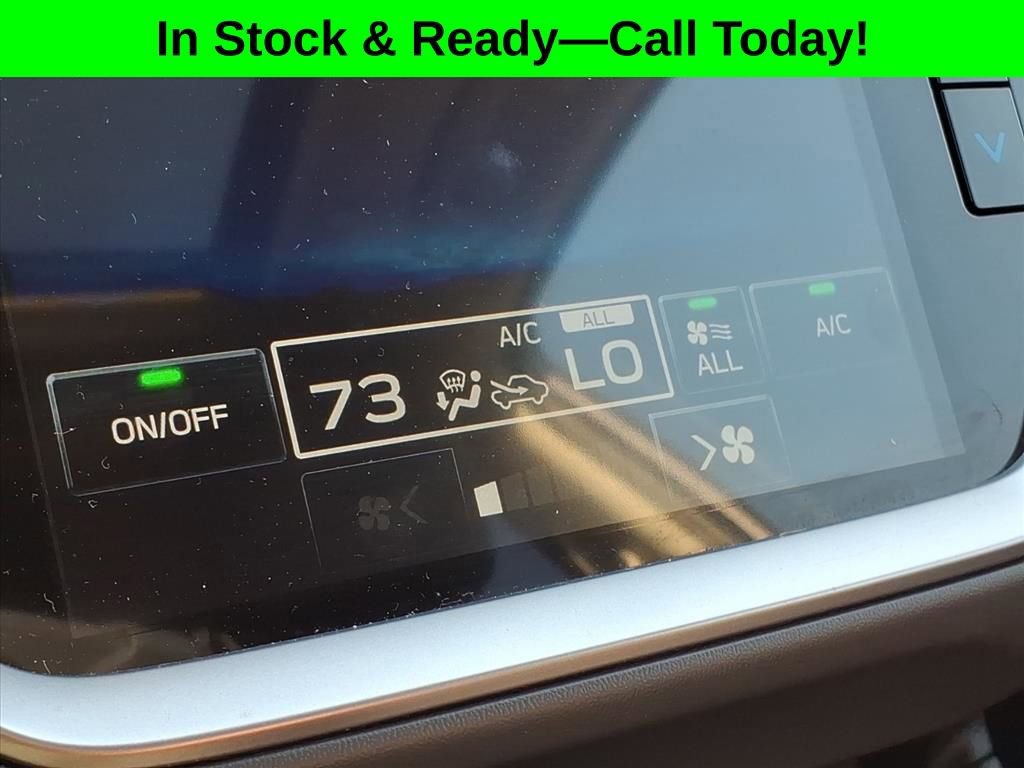 Used 2025 Subaru Crosstrek 2.0i Premium image 12