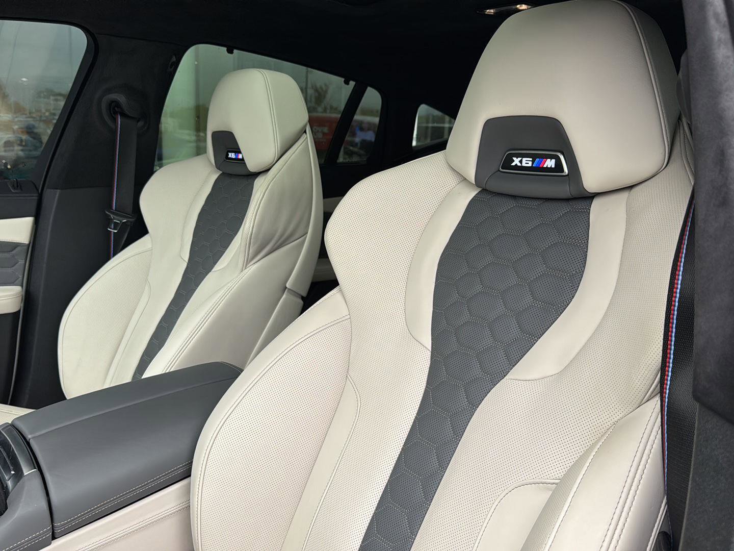 Used 2024 BMW X6 M Competition w/ Executive Package image 26