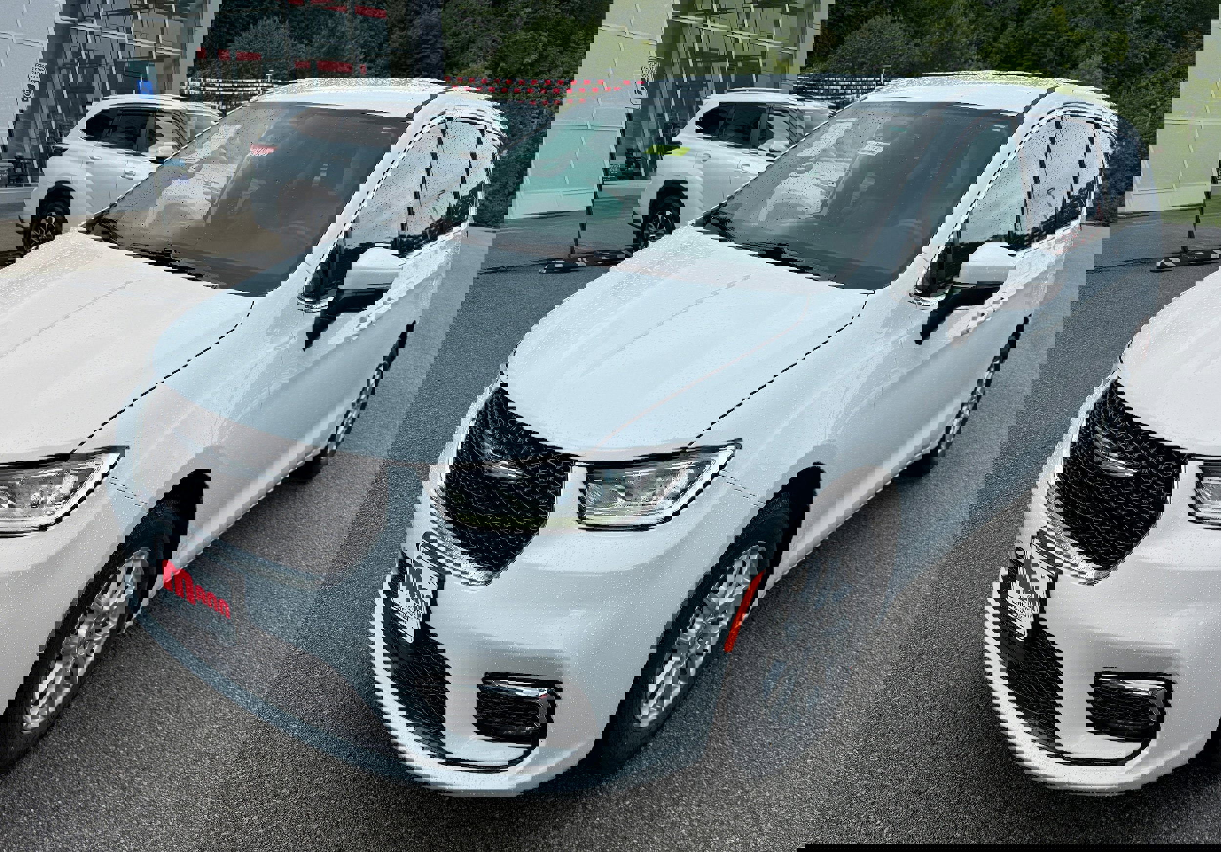 Used 2023 Chrysler Pacifica Touring-L image 3