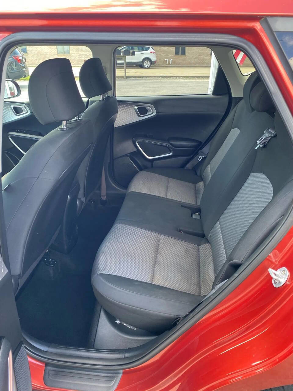 Used 2020 Kia Soul LX image 22