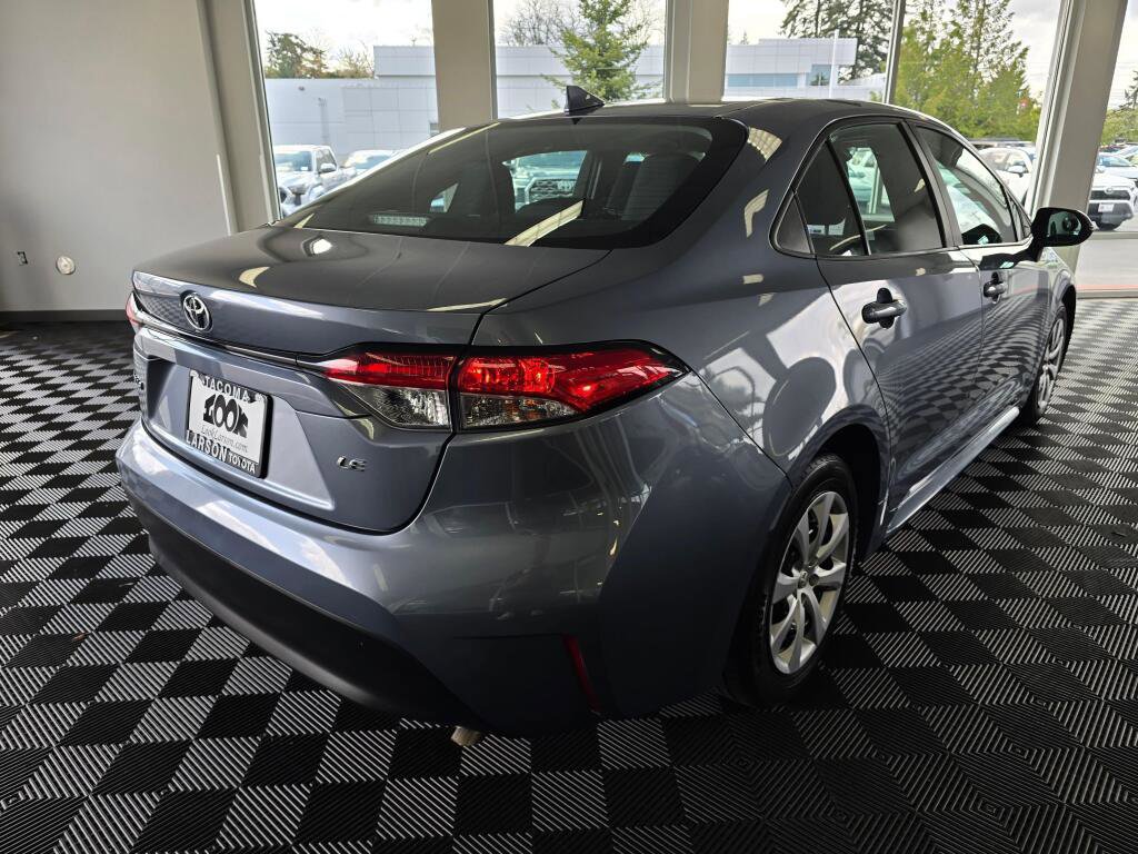 Used 2024 Toyota Corolla LE FWD image 3