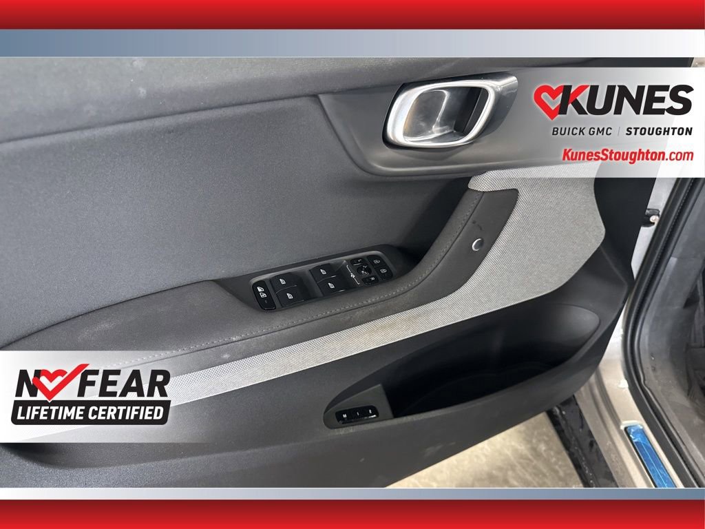 Used 2022 Polestar Polestar 2 w/ Performance Package image 19