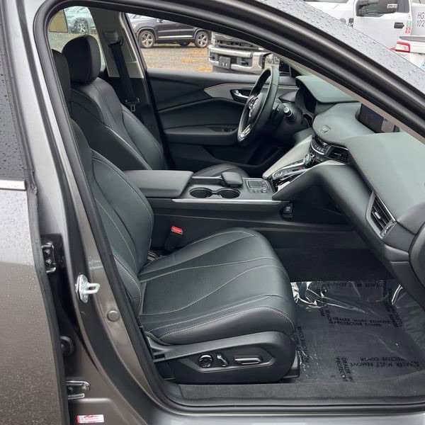 Used 2025 Acura TLX w/ Technology Package image 14