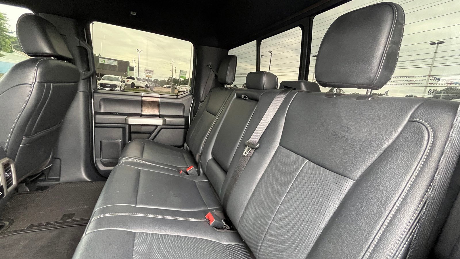 Used 2022 Ford F350 Lariat w/ Lariat Ultimate Package AWD/4WD image 17