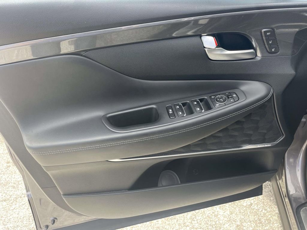 Used 2022 Hyundai Santa Fe Limited image 15